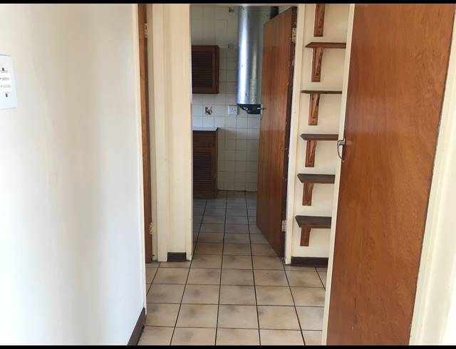 1.5 BEDROOM FLAT RENTED IN RHODESFIELD